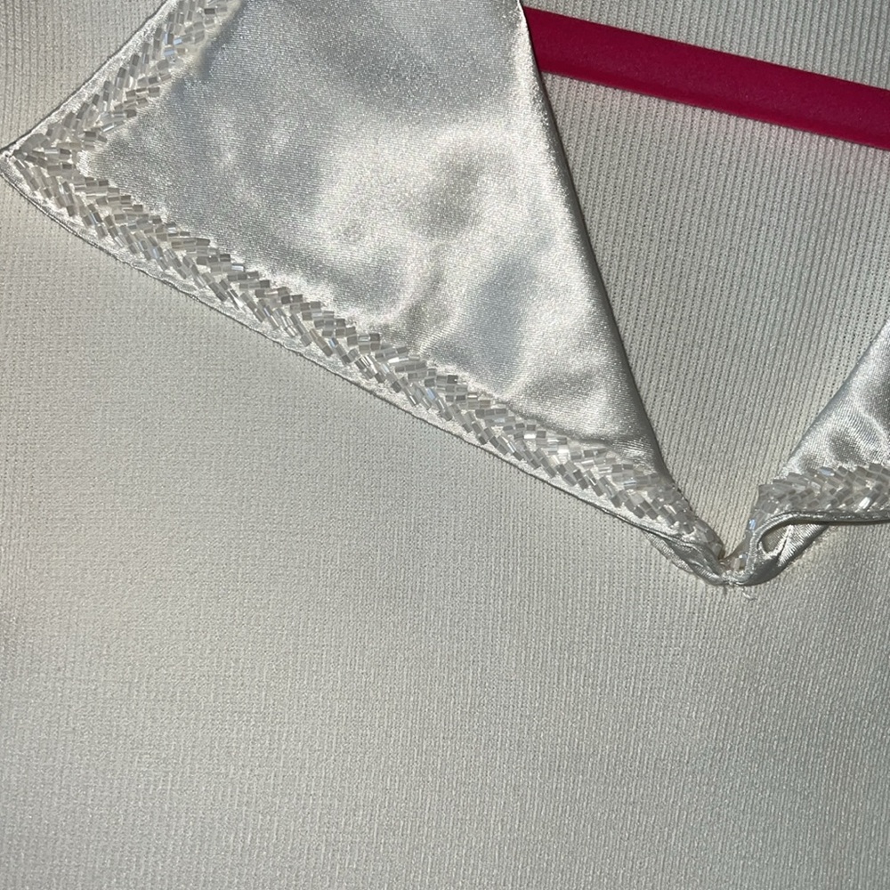 Off white Top - Picture 5 of 6